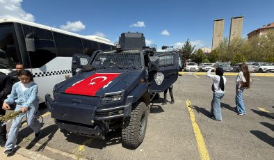 Diyarbakır’da Polis Haftası’nda Miniklerden Sürpriz Ziyaret