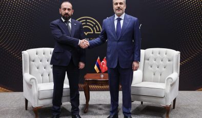 Dışişleri Bakanı Fidan, Ermeni mevkidaşı Mirzoyan ile görüştü