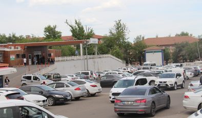 Diyarbakır’da Hastane yerleşkesindeki otopark sorununu arttırıyor