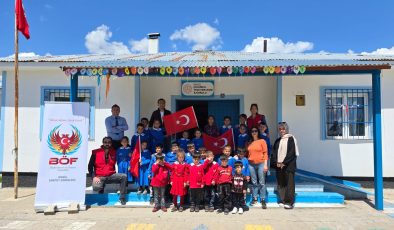 Bingöl Emniyetinden “Yılın Öğretmeni”ne Anlamlı Ziyaret