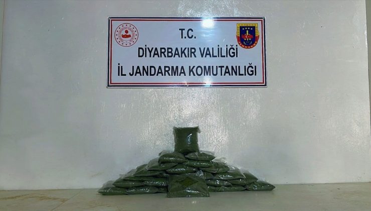 Diyarbakır’da Jandarmadan Uyuşturucuya Geçit Yok: 77 Kilo Toz Esrar Ele Geçirildi