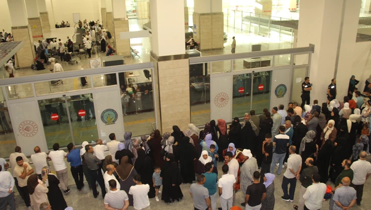 Diyarbakırlı hacılar mukaddes topraklardan döndü