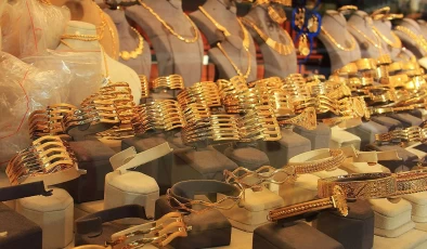 Dolar zayıfladı, altın uçuşa geçti