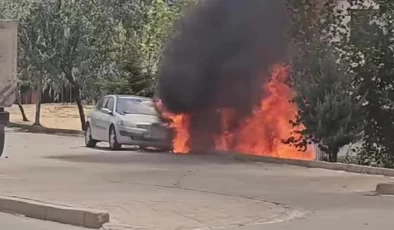 Şırnak’ta park halindeki araç alev aldı