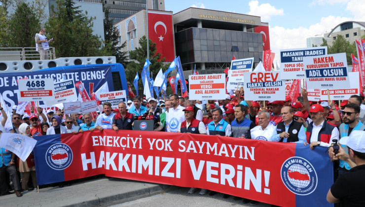 Memur-Sen’den Maliye Bakanlığı önünde eylem: Emeğimizi yok saymayın, hakkımızı verin
