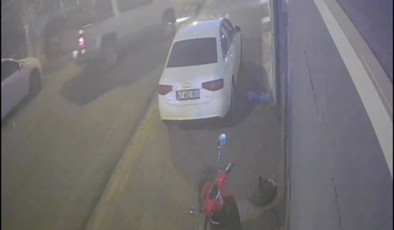 Mardin’de “Dur” ihtarına uymayan kamyonet sürücüsü, park halindeki araçlara çarptı