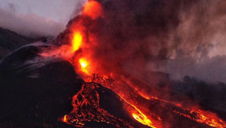Etna Yanardağı’nda yeni volkanik hareketlilik