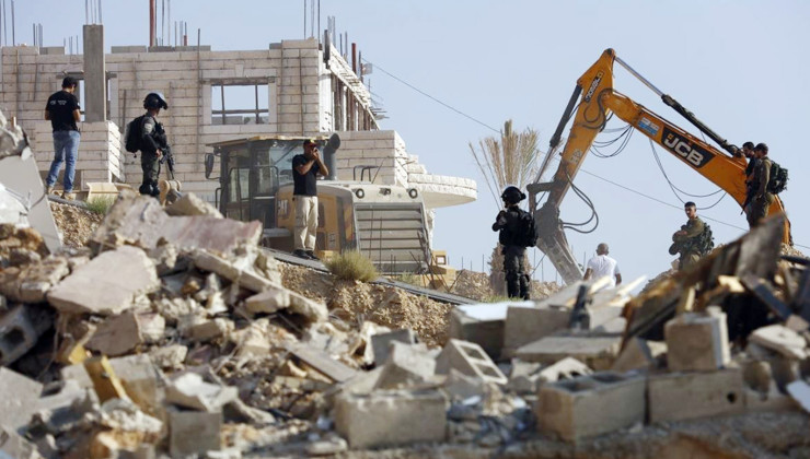 İşgalciler Negev’de 7 evi daha yıktı: Amaç Filistin nüfusunu küçük alanlara sıkıştırmak