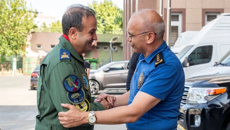 Tuğgeneral Kayapınar’dan Diyarbakır İl Emniyet Müdürü Kaya’ya Veda Ziyareti