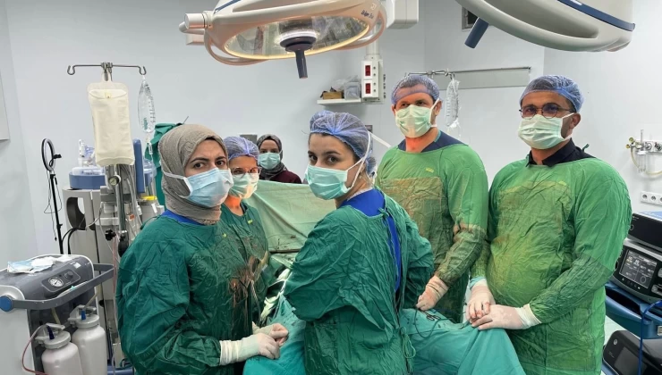 Diyarbakır’da 50 Yaşındaki Kadının Karnından 6,5 Kiloluk Kitle Çıktı