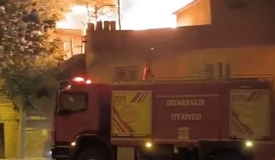 Ergani’de Gece Yarısı Mahalle Sakinleri Sokağa Döküldü