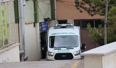 Yaşlı kadın evinde ölü bulundu