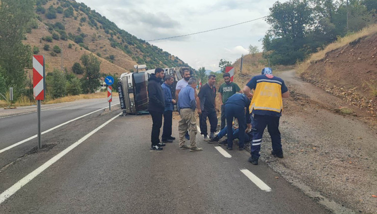 Gümüşhane’de tır kazası: Sürücü yaralı