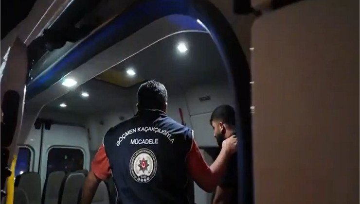 Mersin’de 12 düzensiz göçmen yakalandı