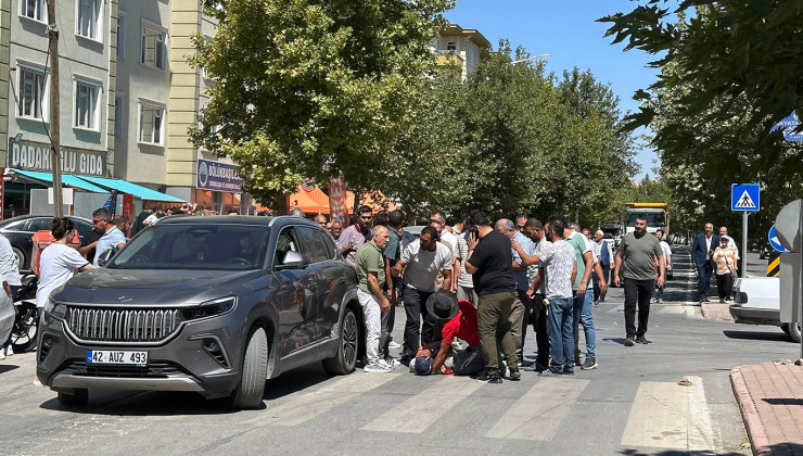 Hafif ticari araç ile motosiklet çarpıştı: 1 yaralı