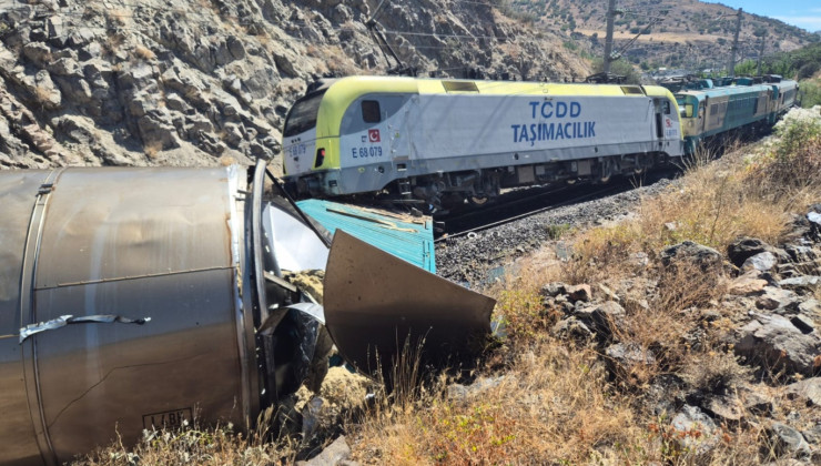 Malatya’da yük trenleri çarpıştı sonrası can pazarı
