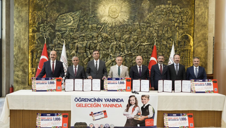 Gaziantep Valiliğinden öğrenci kırtasiye kart projesi