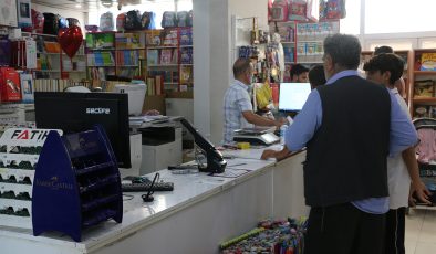 Şanlıurfa’da kırtasiye esnafı, okul sezonu hareketliliği ve fiyat artışlarıyla baş etmeye çalışıyor