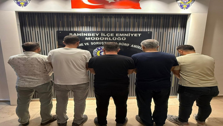 Gaziantep’te ruhsatsız silah operasyonu: 5 gözaltı