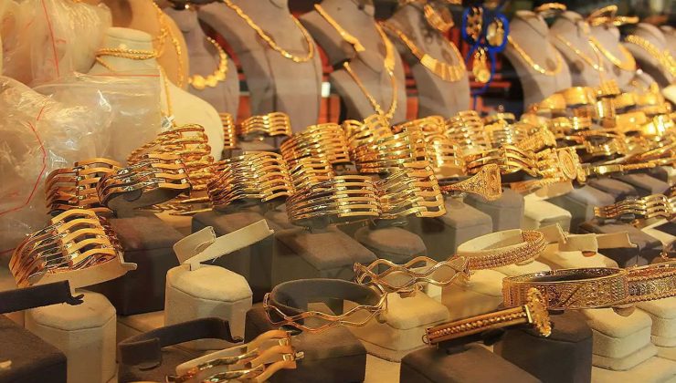 Altın fiyatları hafif alıcılı seyrediyor