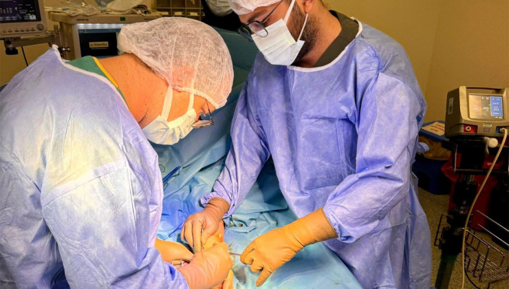 Hilvan Devlet Hastanesi’nde ilk ortopedi ameliyatı başarıyla yapıldı