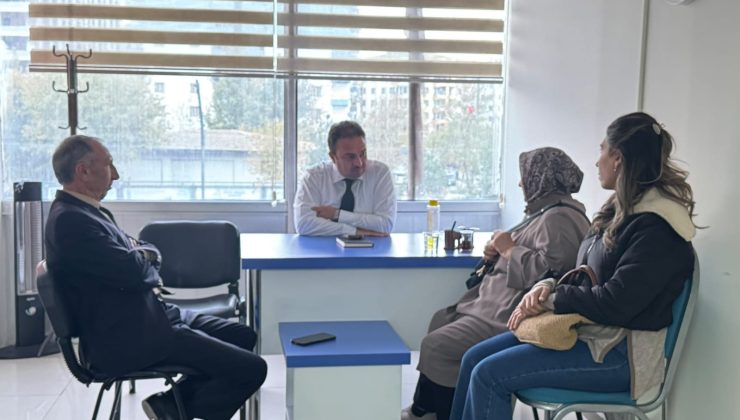 Kayapınar’da AK Parti’de Vatandaşın Sorunları Tek Tek Dinleniyor