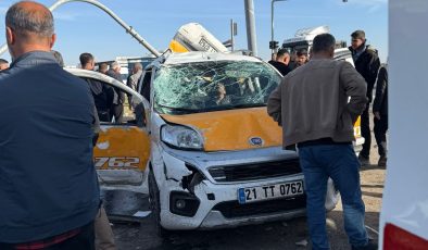 Diyarbakır-Batman Yolunda Feci Kaza: 2 ölü 3 Yaralı