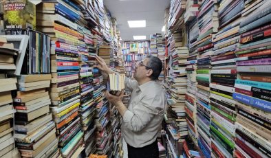 Kitap okuma azmi sahaflık mesleğine yöneltti