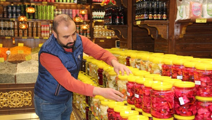 Turşuya kış talebi: 30’u aşkın çeşidiyle tezgâhlarda