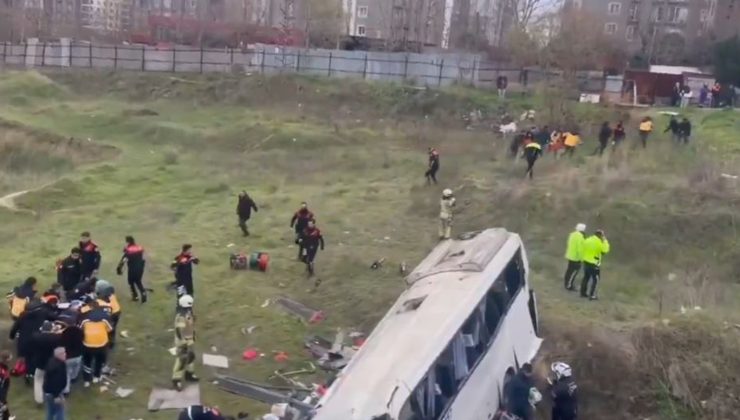 Servis midibüsü devrildi: 4 ölü, 7 yaralı