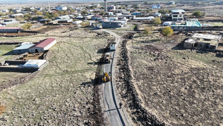 Kayapınar Belediyesi’nden Kırsal Mahallelere Kış Öncesi Yol Seferberliği