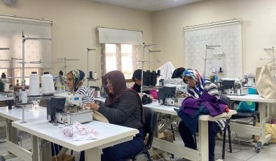 Kayapınar’da Kadınlar Mesleki Kurslara Yoğun İlgi Gösteriyor