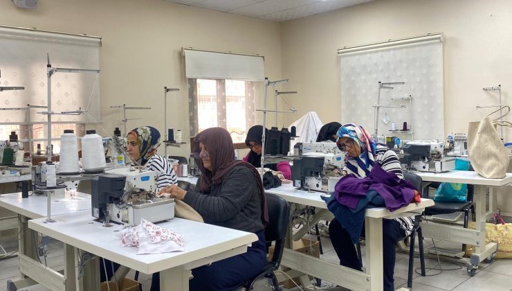 Kayapınar’da Kadınlar Mesleki Kurslara Yoğun İlgi Gösteriyor