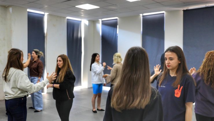 Kayapınar’da Kadınlara Ücretsiz Kick Boks Öz Savunma Kursu Başlıyor