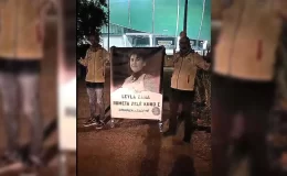 Bursaspor stadı önünde, Leyla Zana afişi