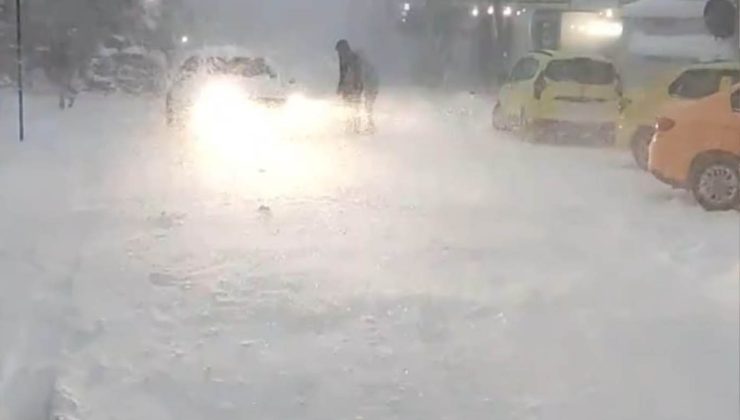 Bingöl’de yoğun kar ve tipi günlük hayatı olumsuz etkiliyor