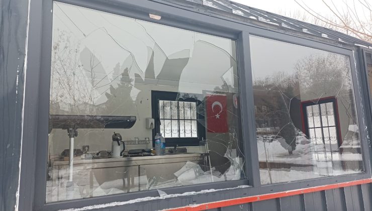 Diyarbakır Büyükşehir Belediyesi Zabıta Turizm Bürosu’na Çirkin Saldırı