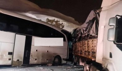 Diyarbakır firmasına ait otobüs Bingöl’de kaza yaptı: 3 Yaralı
