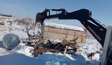 Eğil Belediyesi Öğrencilerin Gönlünü Isıttı