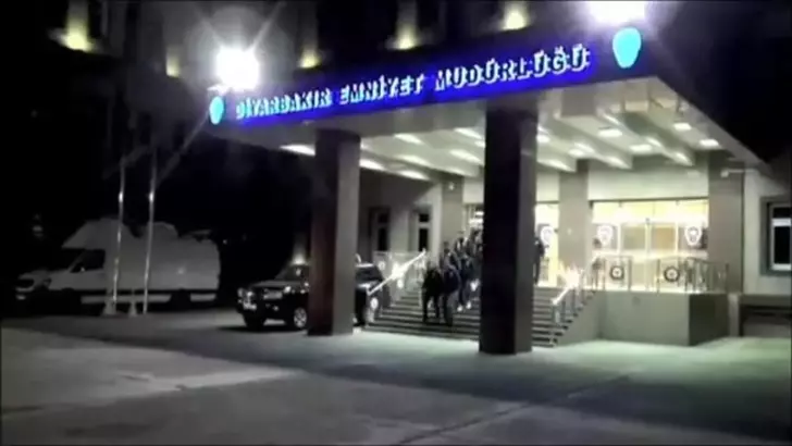 Diyarbakır’da Güvenlik Noktasına Saldırı: 13 Kişi Gözaltında