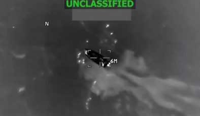 ABD ordusu Karayipler’de bir tekneye saldırdı: 3 ölü