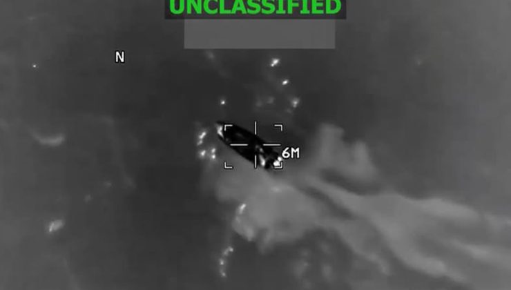 ABD ordusu Karayipler’de bir tekneye saldırdı: 3 ölü