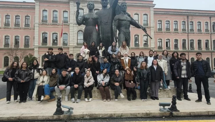 YKS Öğrencileri İstanbul Üniversitesi’ni Ziyaret Etti