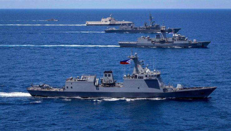 Filipinler, Japonya ve ABD’den Bashi Kanalı’nda tatbikat