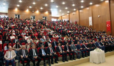İstiklal Marşı’nın kabulünün 105’inci yılında Mehmet Akif Ersoy Diyarbakır’da anıldı
