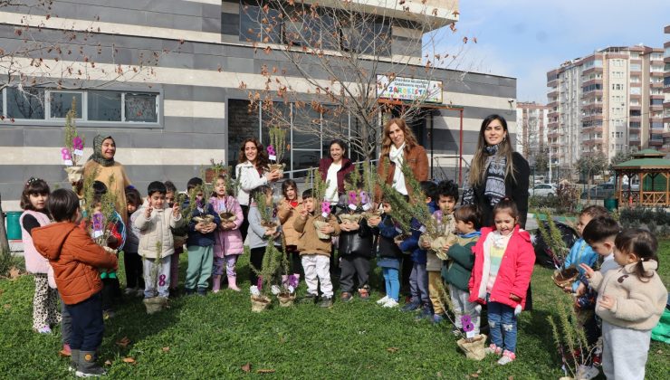 Kayapınar’da Miniklerden 8 Mart’a Anlamlı Hediye