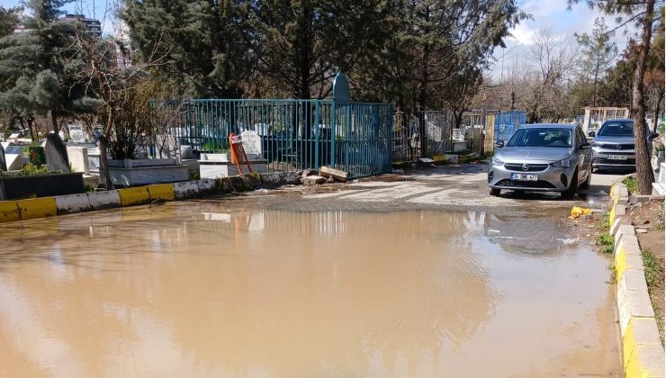 Şehitlik’te Mezarlıklar Sular Altında: Vatandaşlardan Tepki Yağdı