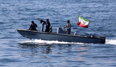 İran Devrim Muhafızları ABD bağlantılı gemiye el koydu