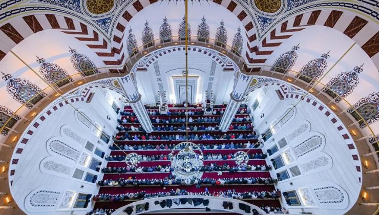 Cuma hutbesi: Merhamet eğitimi