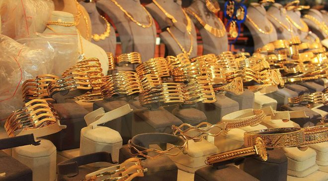 Altın fiyatları haftayı düşüşle açtı